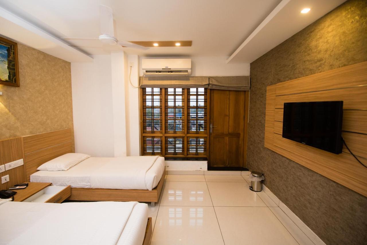 Hotel Kapilavasthu Palakkad Eksteriør billede