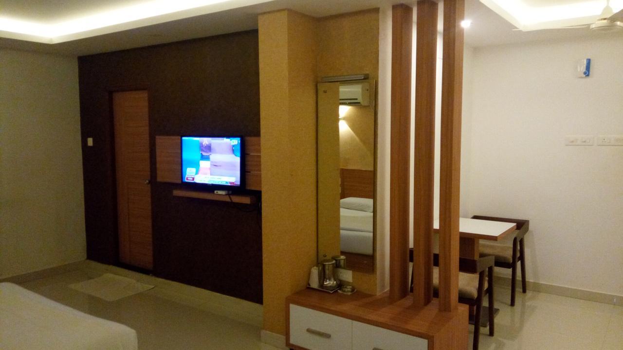 Hotel Kapilavasthu Palakkad Eksteriør billede